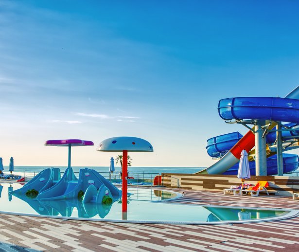 vacanta la marea neagra all inclusive piscinecopiiMeraOni vacanta la marea neagra all inclusive piscinecopiiMeraOni