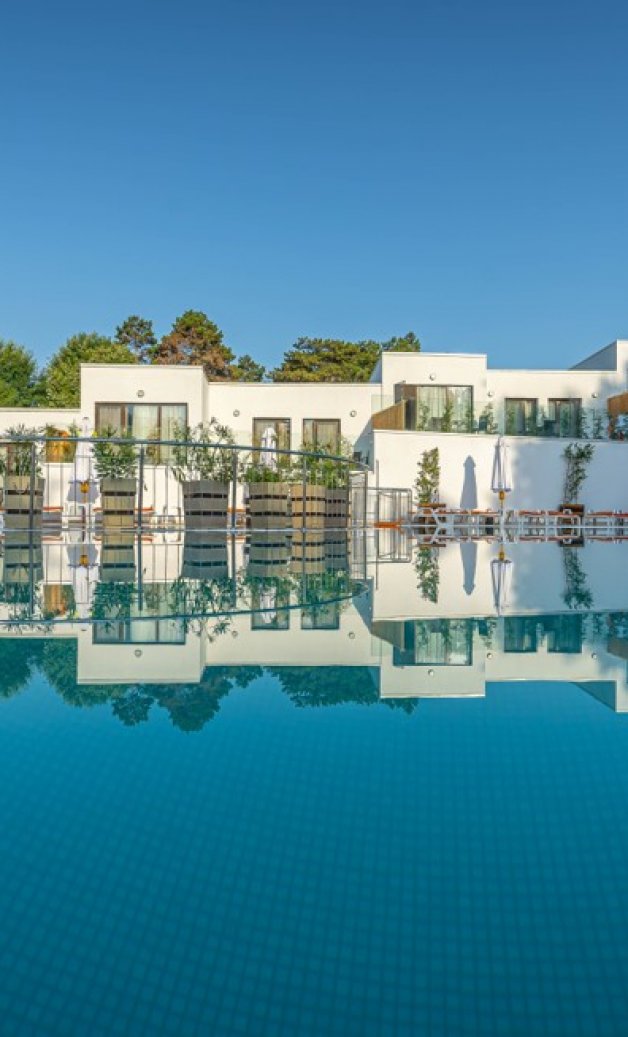 MeraVillaszonanoua  MeraVillaszonanoua