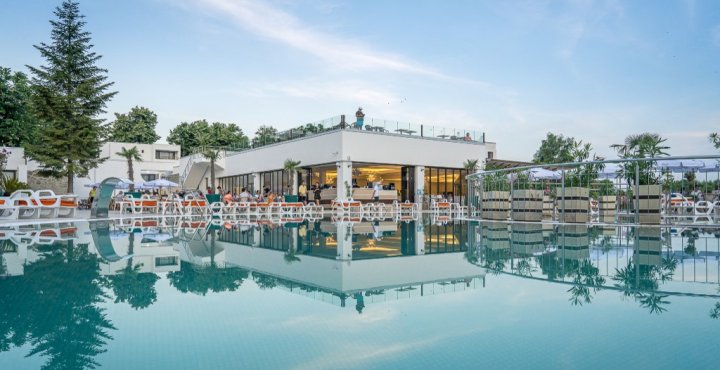 MeraVillasrestauran MeraVillasrestauran