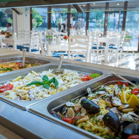 restaurantMeraVillasvenu restaurantMeraVillasvenu