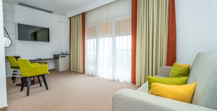 suitamangalia MeraBris suitamangalia MeraBris