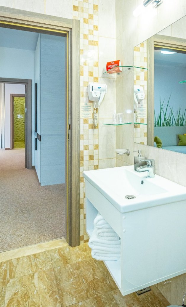 baiejuniorsuiteMeraBris baiejuniorsuiteMeraBris