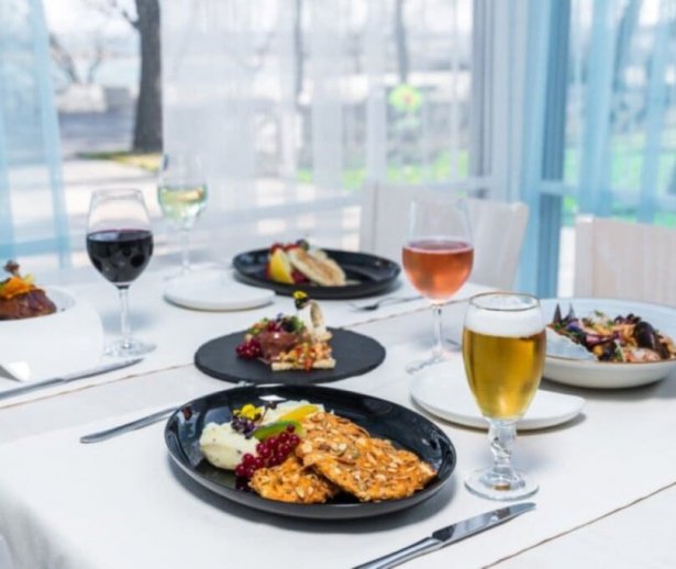 RestaurantulMeraBriseMangali RestaurantulMeraBriseMangali