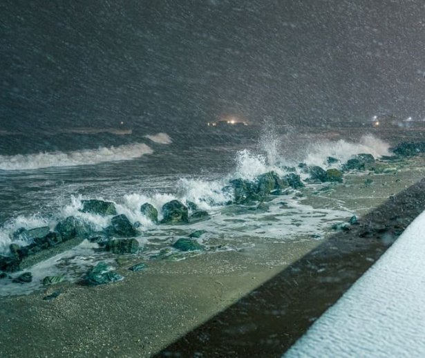 Iarnalamaredecesmergiiceopiunidecazareexis Iarnalamaredecesmergiiceopiunidecazareexis