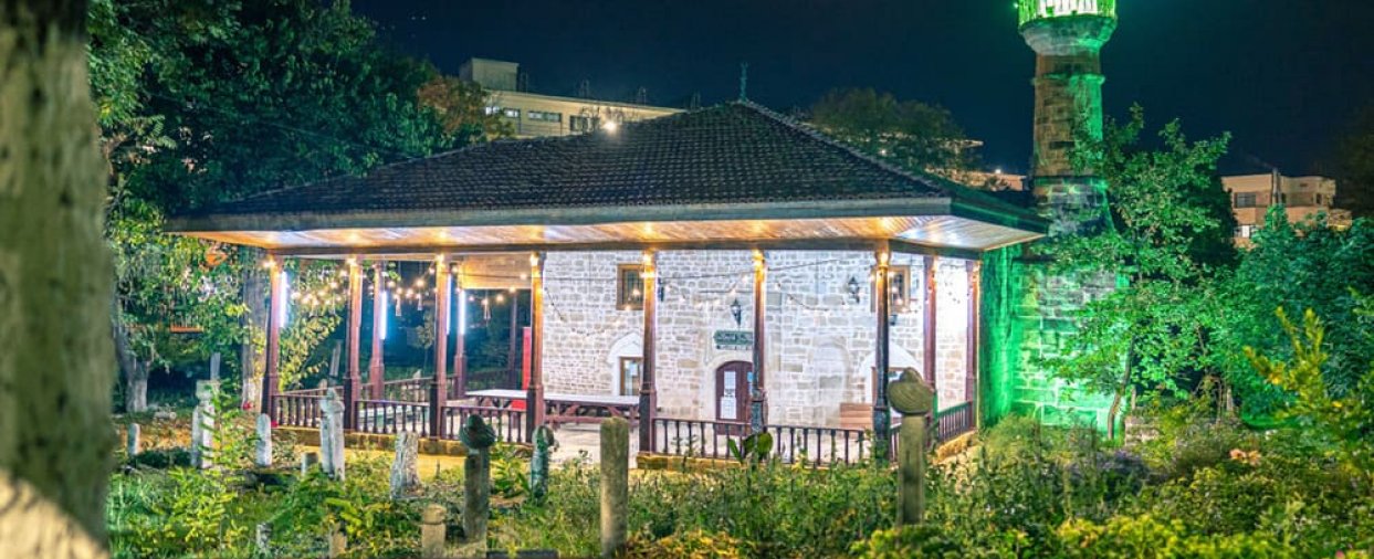 MoscheeaEsmahanSultanMangali MoscheeaEsmahanSultanMangali