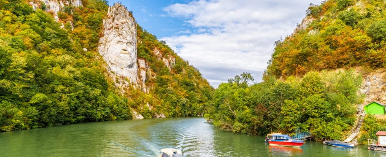 CazaneleMariiCazaneleMic CazaneleMariiCazaneleMic