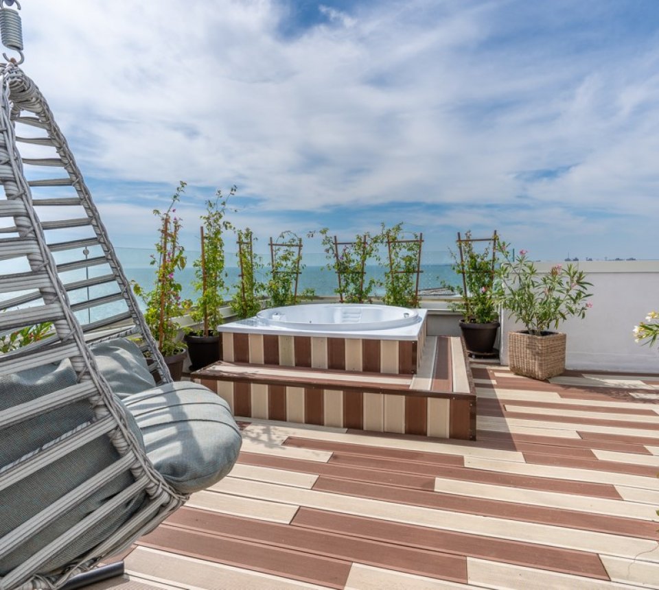 vederelamarecujacuzz vederelamarecujacuzz