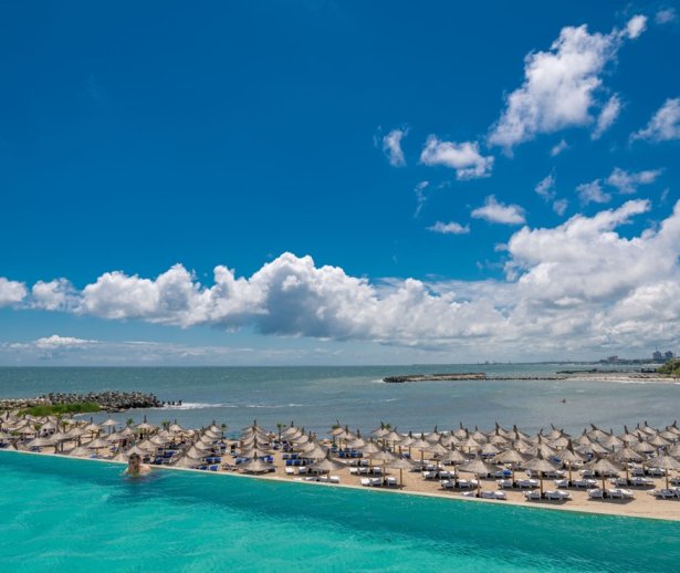 plajacuumbrelutemerahotel plajacuumbrelutemerahotel