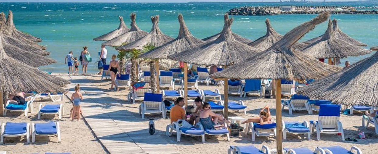 plajaprivatacusezlongurisiumbrelut plajaprivatacusezlongurisiumbrelut