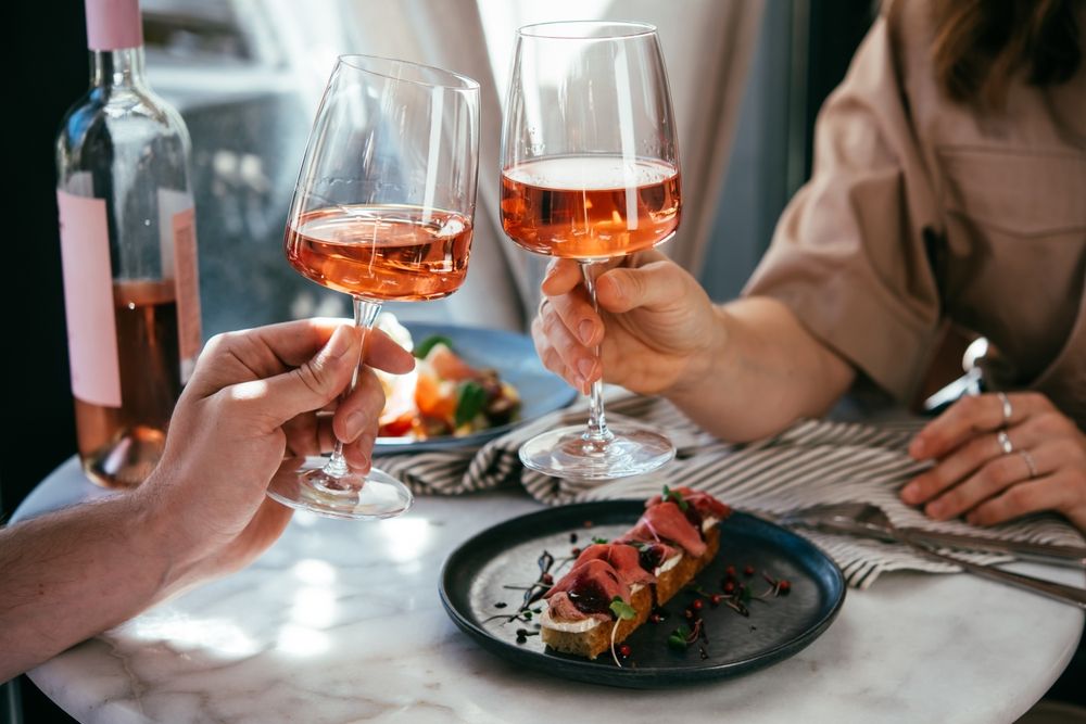 Preparate locale alături de vinuri potrivite