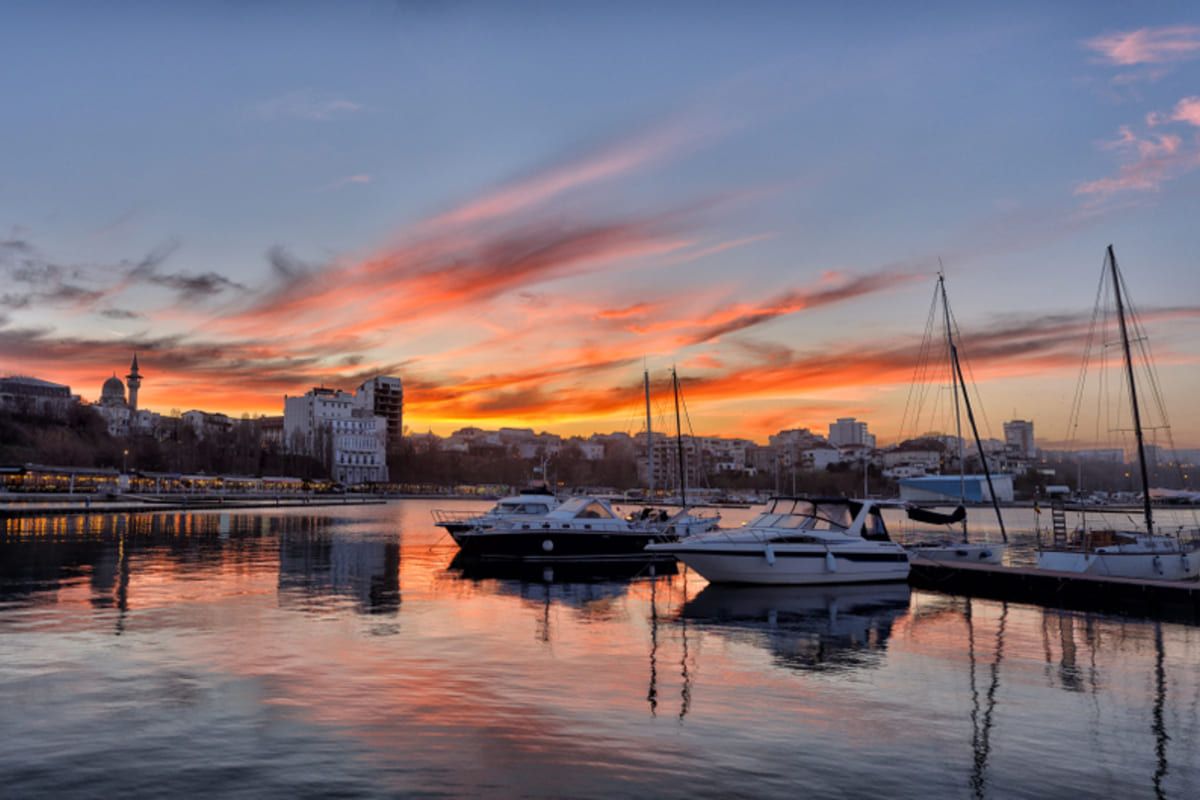 vedere asupra portului Tomis la apus